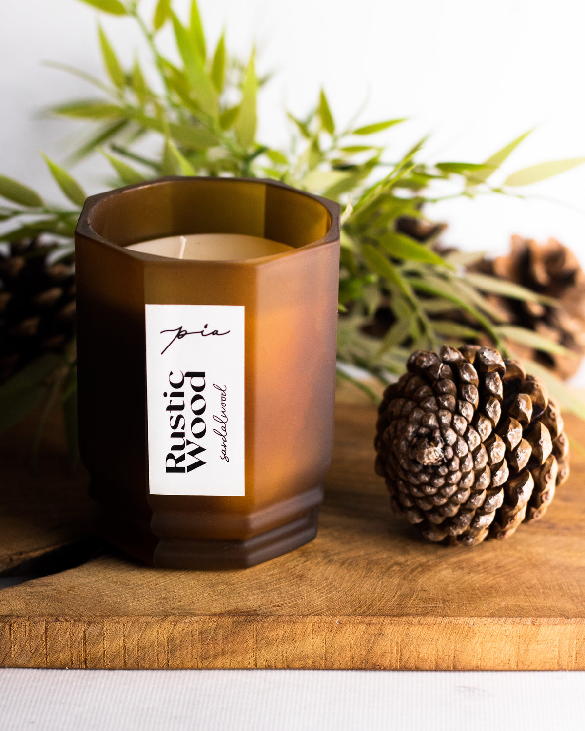 PIA - Rustic Wood Scented candle (Octagon)